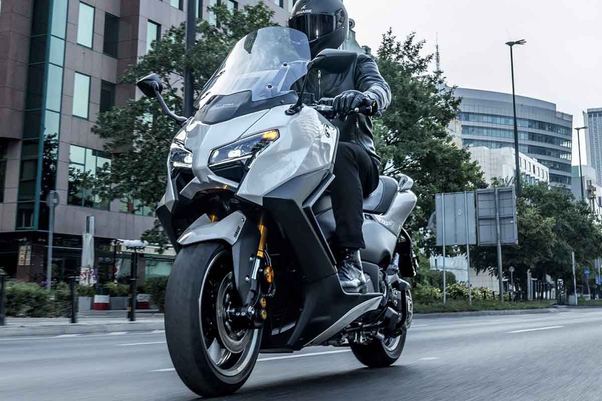 ヤマハ「TMAX560」