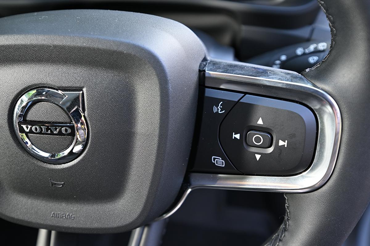 ボルボ「XC40 ウルトラ B4 AWD」