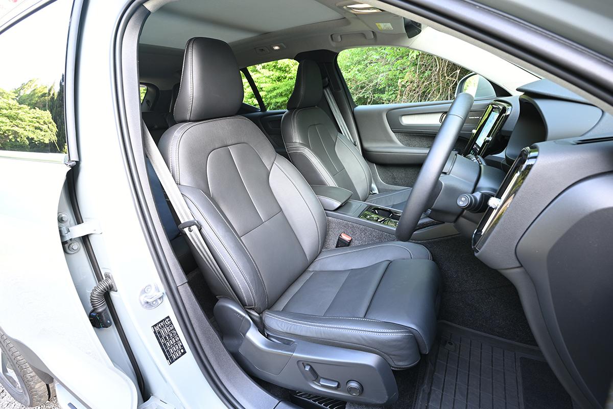 ボルボ「XC40 ウルトラ B4 AWD」