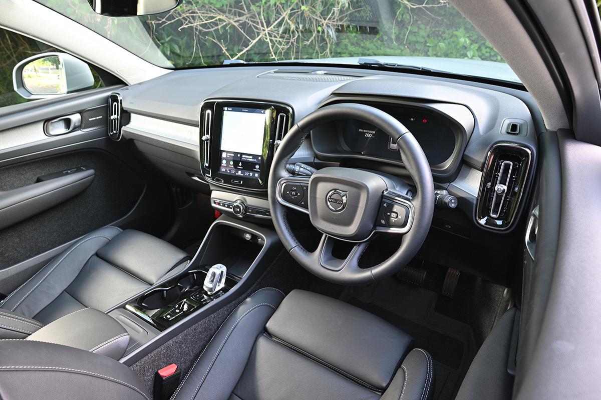 ボルボ「XC40 ウルトラ B4 AWD」