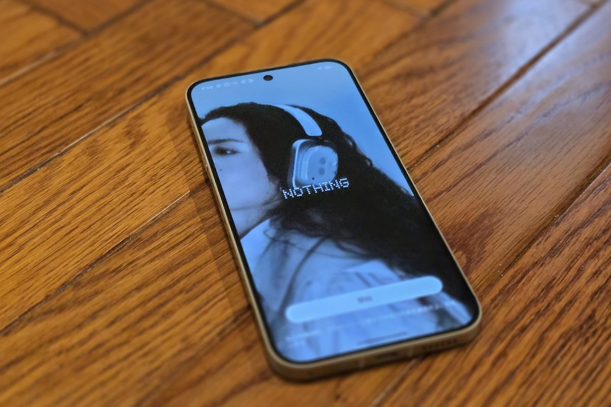 画面を点けると、Nothing Phone (4a) Proは一転して日常機としての完成度を見せる。独自性は強いが、UIは実用的で、毎日使う道具としてのバランス感覚もいい