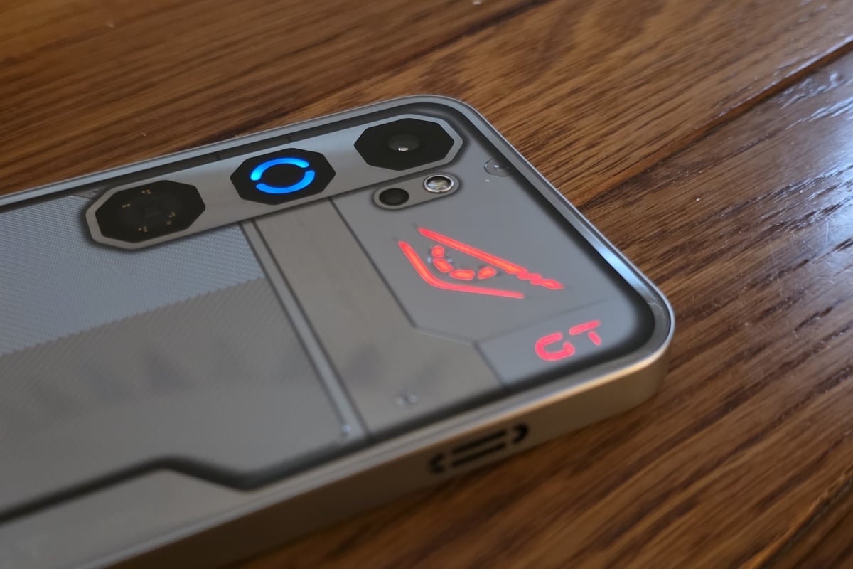 背面に強い個性を宿したnubia Neo 5 GT
