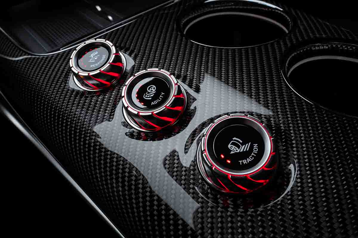 世界初公開されたメルセデスAMG新型「GT 4ドアクーペ」