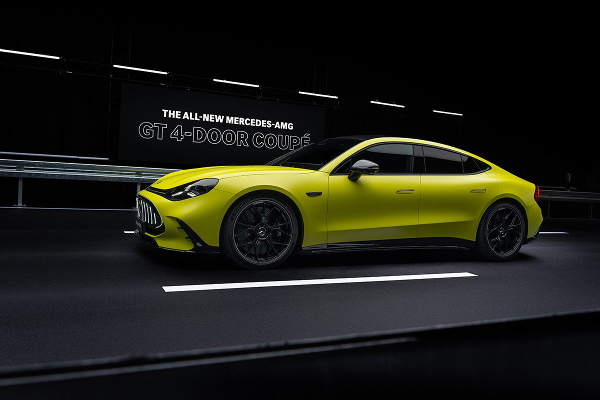 世界初公開されたメルセデスAMG新型「GT 4ドアクーペ」