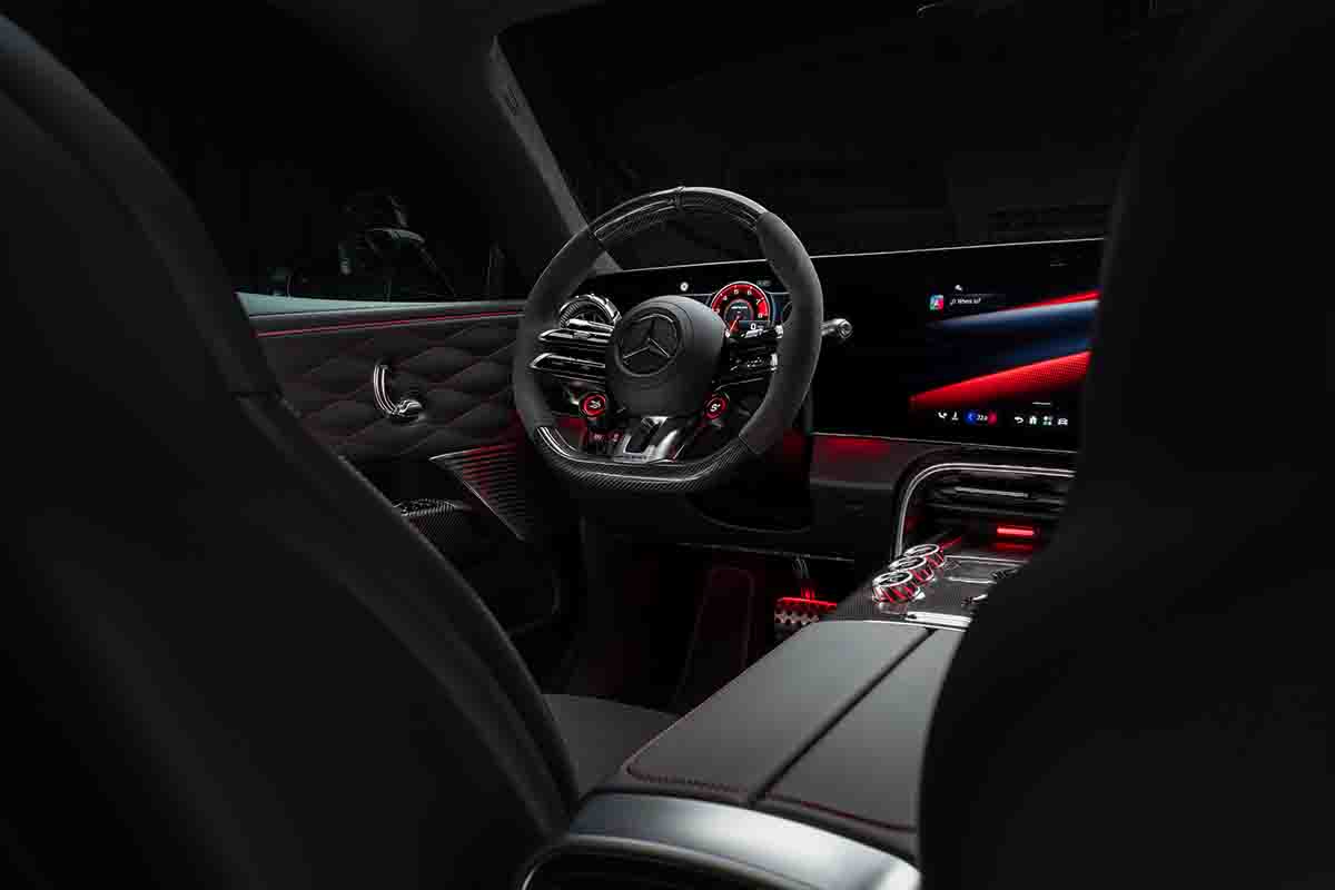 世界初公開されたメルセデスAMG新型「GT 4ドアクーペ」