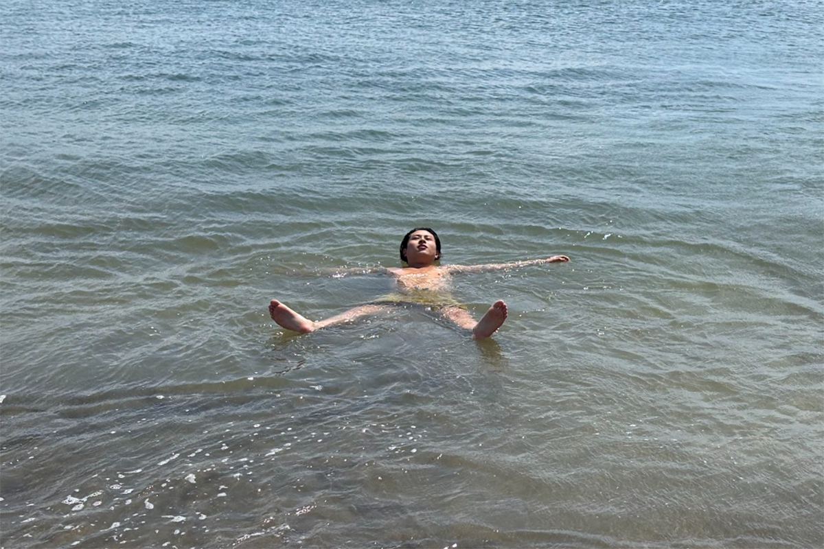 前の海へダイブの様子
