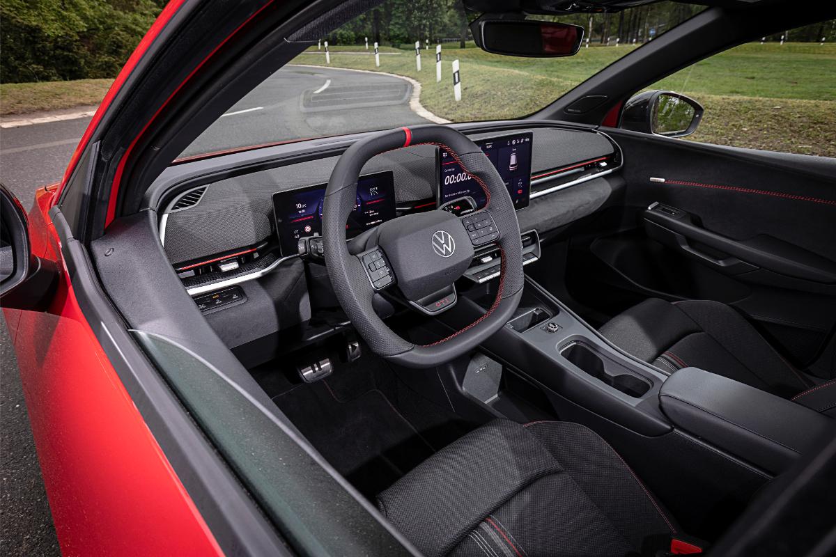 世界初公開されたフォルクスワーゲン「ID.ポロGTI」