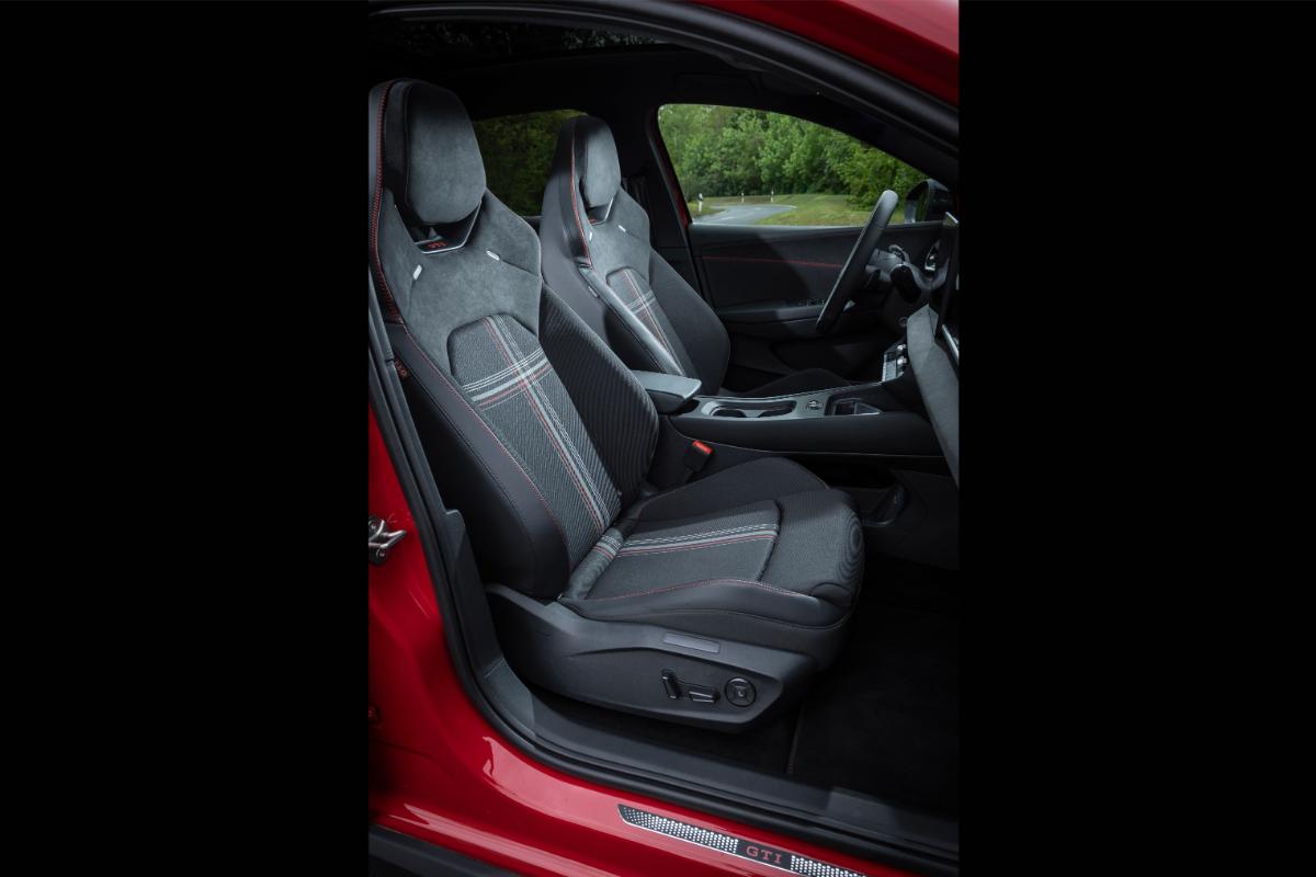世界初公開されたフォルクスワーゲン「ID.ポロGTI」