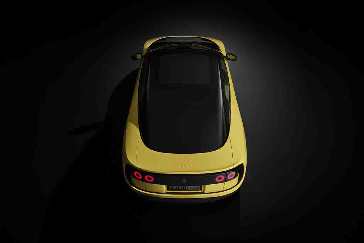 世界初公開されたフェラーリ新型「ルーチェ（LUCE）」