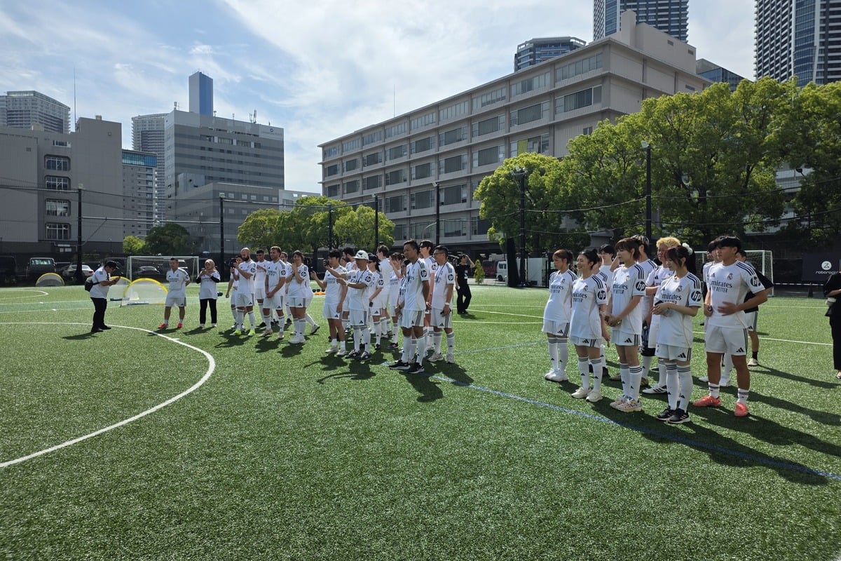 東京・晴海で開催されたRoborockの特別イベント「Where the Greatest Meet」。APAC地域から集まった参加者たちは、Real Madridコーチ陣によるトレーニングセッションを体験した