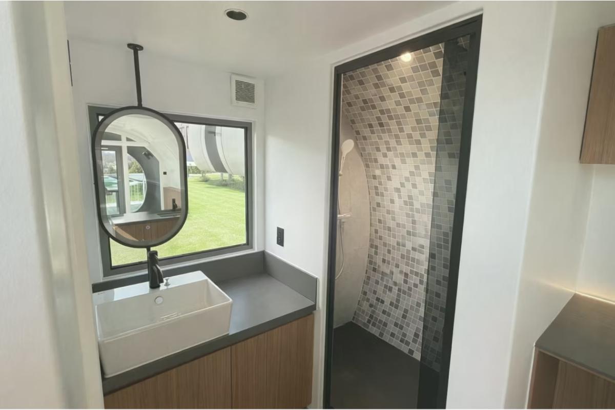 グランピングとはひと味違う自然を感じる癒しの空間「Spa Cabin」