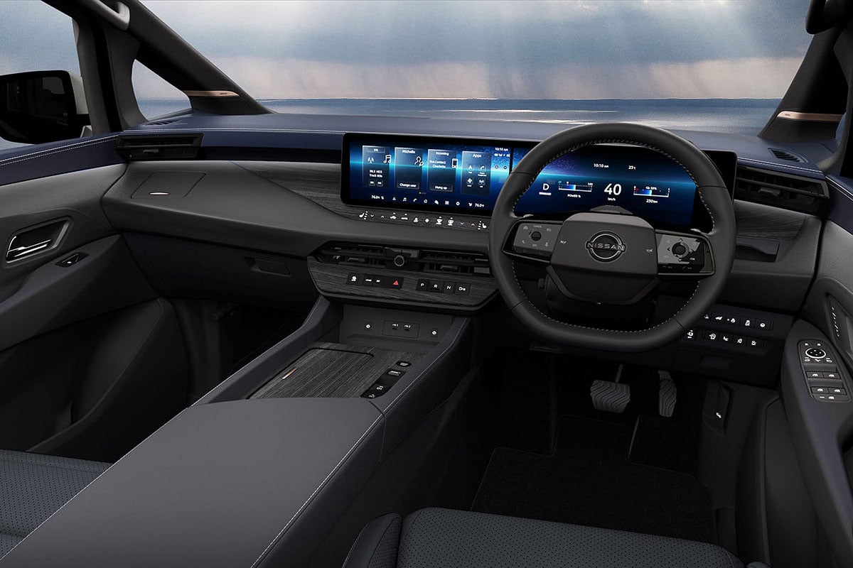 日産 新型「エルグランド AUTECH LINE」