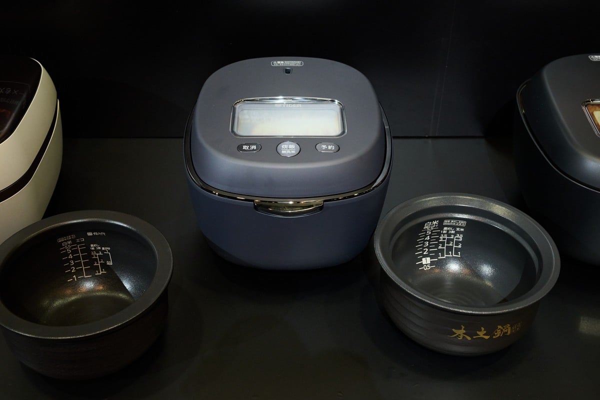 会場には、2006年の初代土鍋炊飯器から最新モデルまで、タイガーの土鍋炊飯器の歩みを展示。20年にわたる進化の軌跡が一望できた