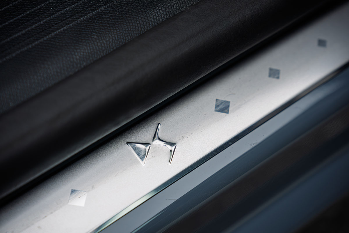DS新型「N°4 ETOILE HYBRID」