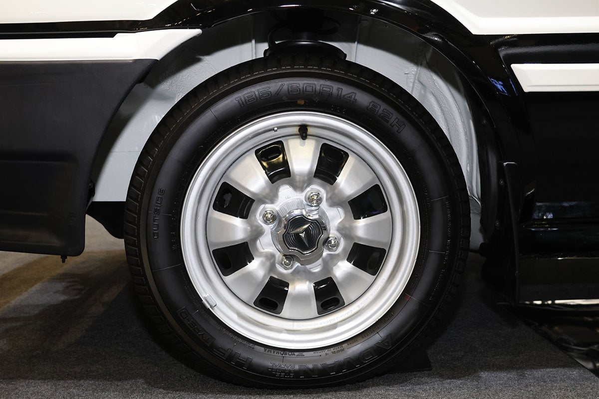 トヨタ「スプリンター トレノ GTV（AE86）」