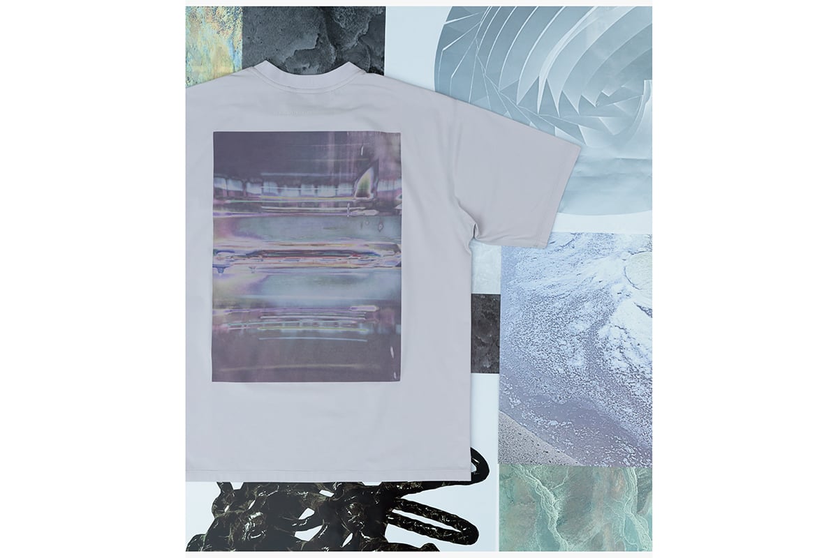 SEAMLESS T-SHIRT（シームレスTシャツ）：2万4200円
