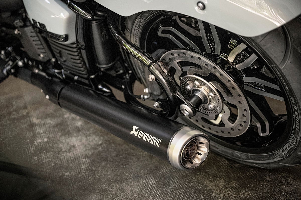 BMW「R18」