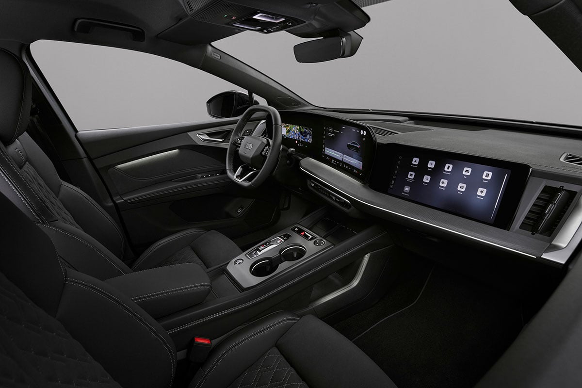 進化したアウディ「Q4スポーツバック e-tron」