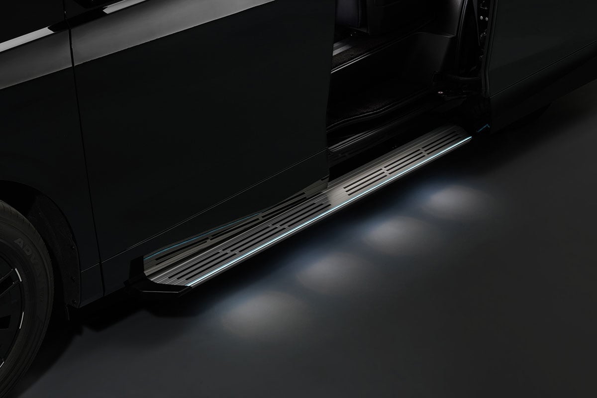 日産 新型「エルグランド ステップタイプ」