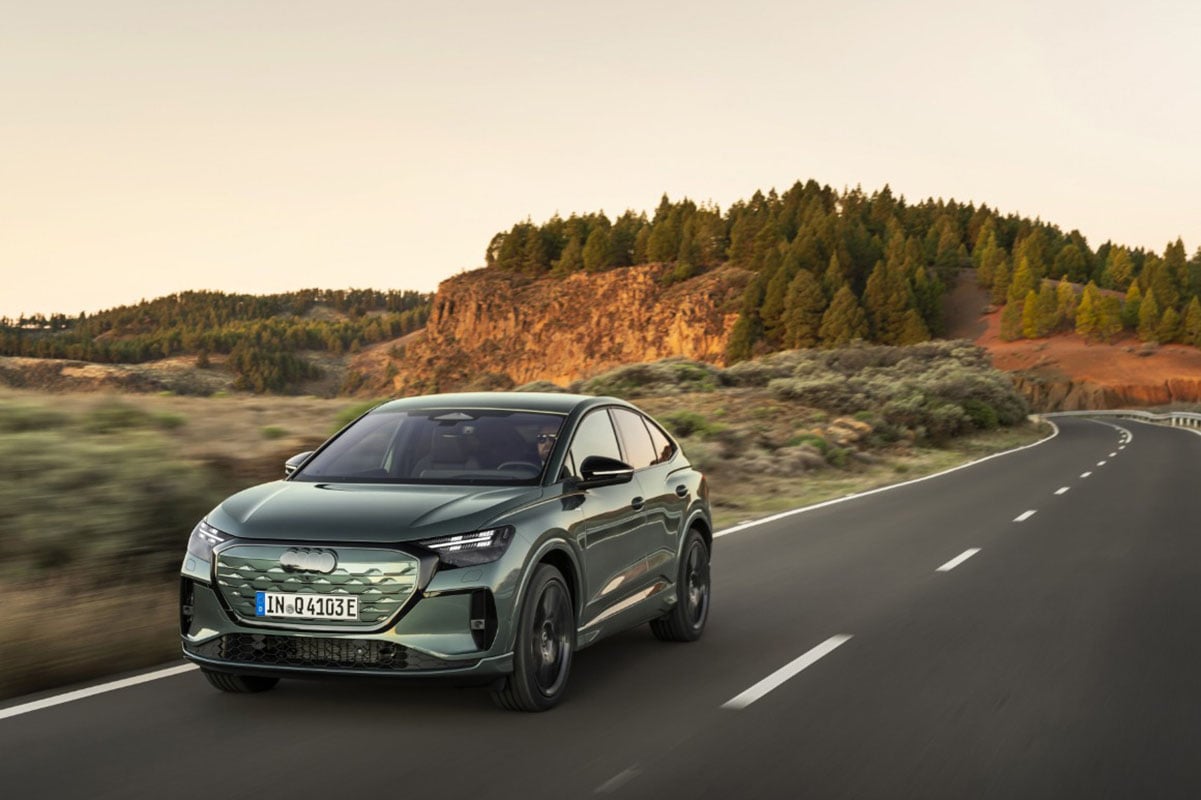 進化したアウディ「Q4スポーツバック e-tron」