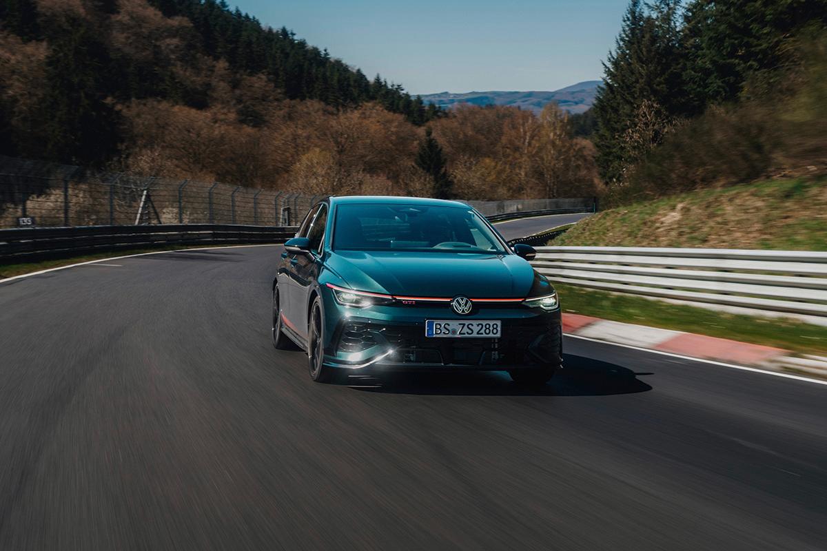 ニュルブルクリンク北コースにおける市販FF車最速ラップを記録したVW「ゴルフGTI エディション50」