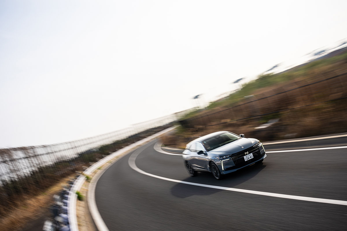 DS新型「N°4 ETOILE HYBRID」