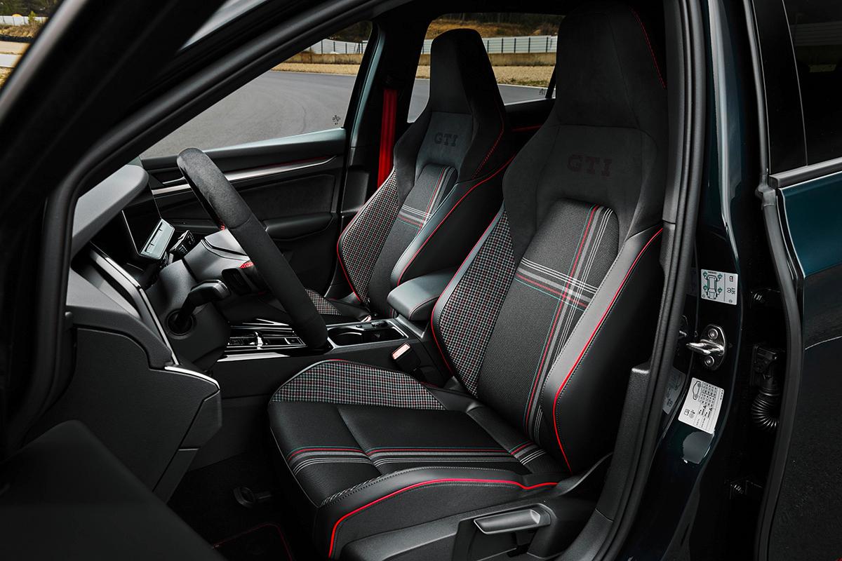 VW「ゴルフGTI エディション50」