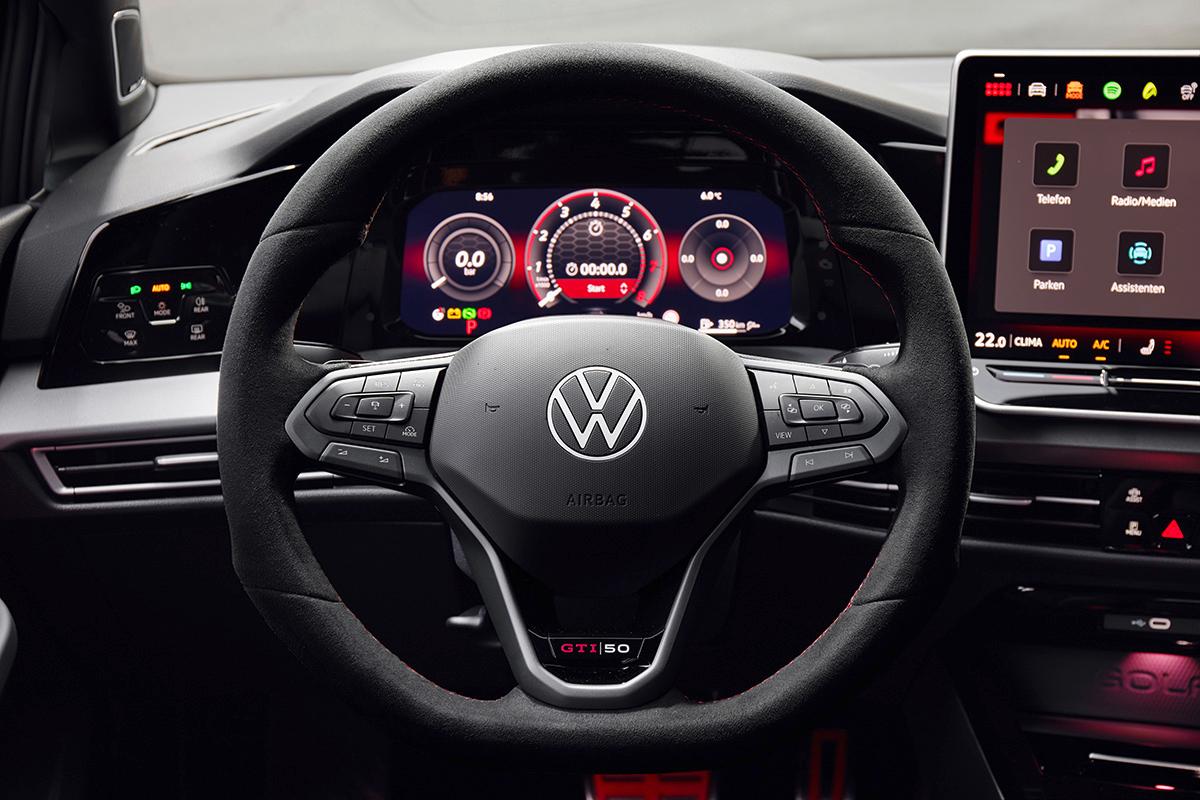 VW「ゴルフGTI エディション50」