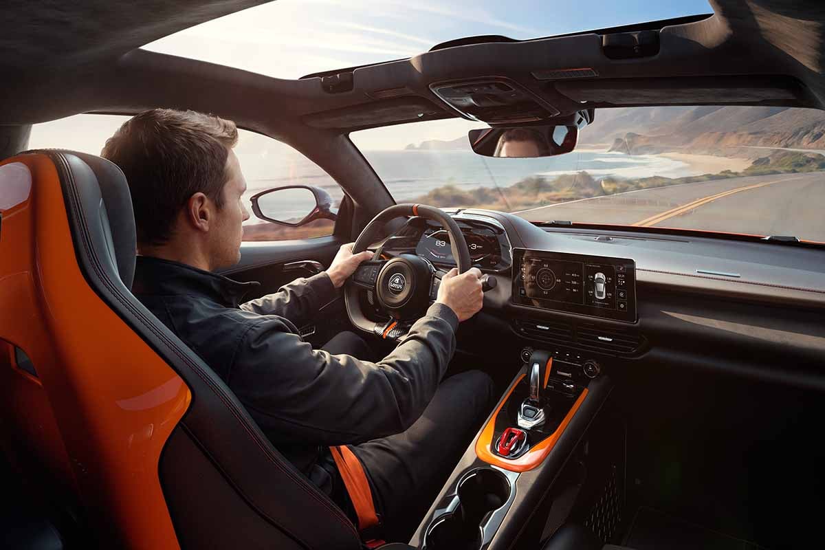 ロータス新型「エミーラ420スポーツ」