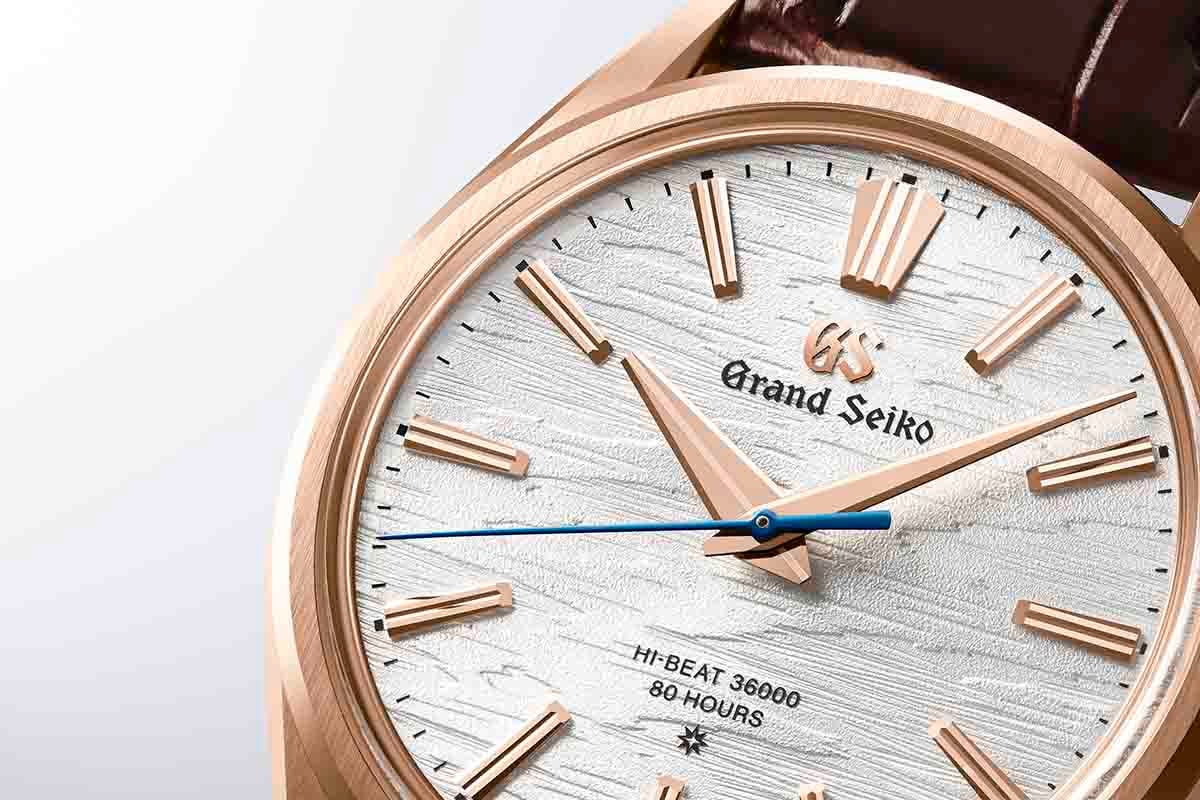 こちらは限定モデル（「SLGW002」605万円 消費税込）。18Kピンクゴールドのケースが華やか。