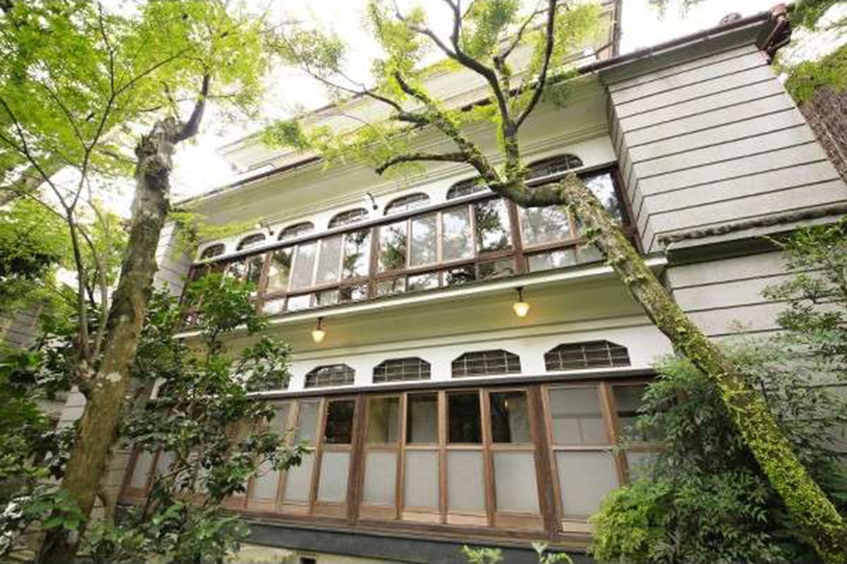 箱根湯本温泉「萬翠楼福住」