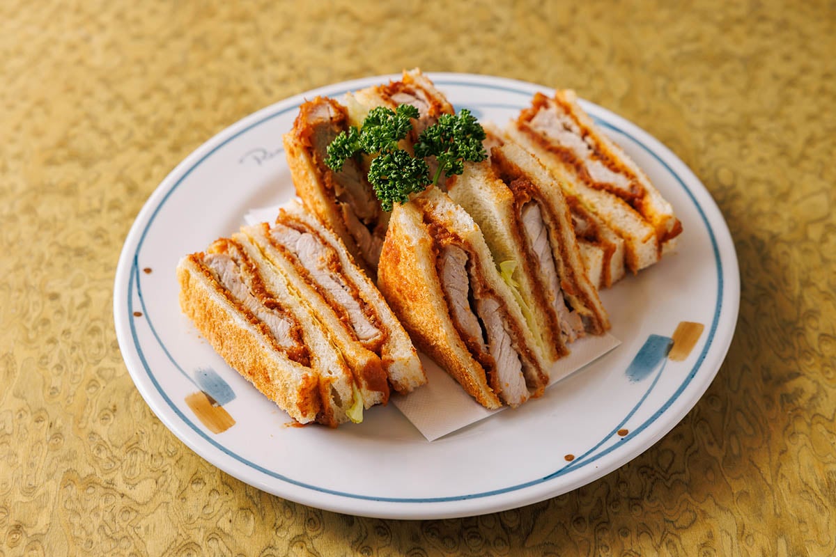 カツサンド2370円。テイクアウトは2330円