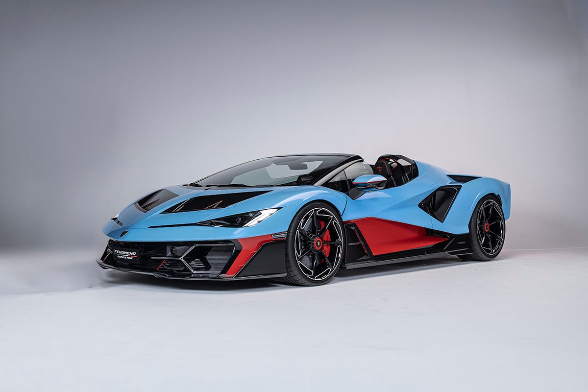 世界初公開されたランボルギーニ新型「フェノメノ・ロードスター」