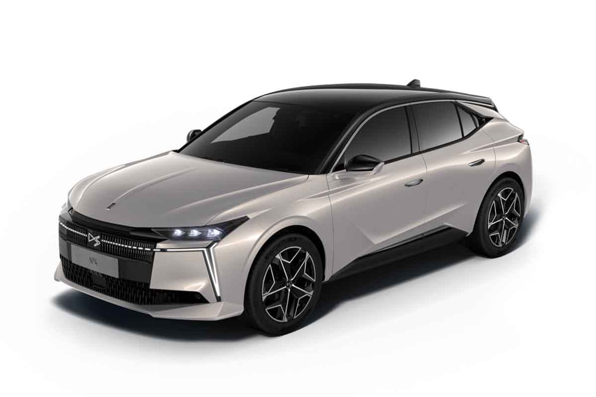 日本上陸したDS「N°4 ETOILE HYBRID」