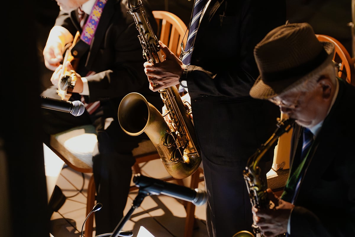 「真栄里英樹BIGBAND」によるJAZZ デュオ生演奏
