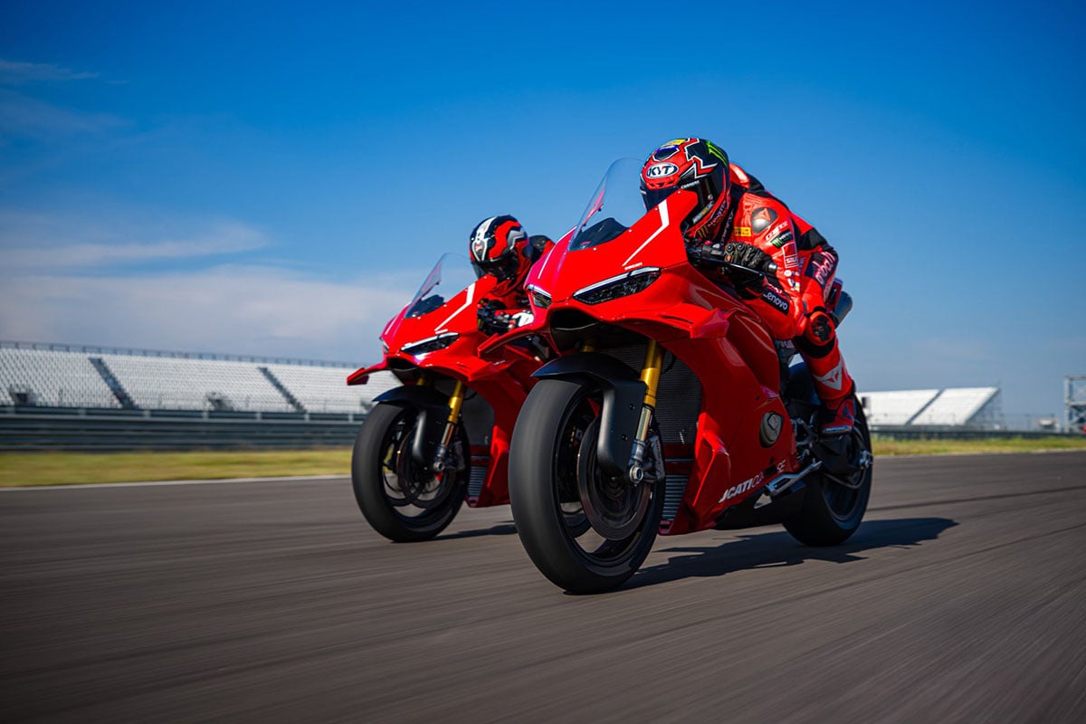 ドゥカティ新型「パニガーレV4 R」
