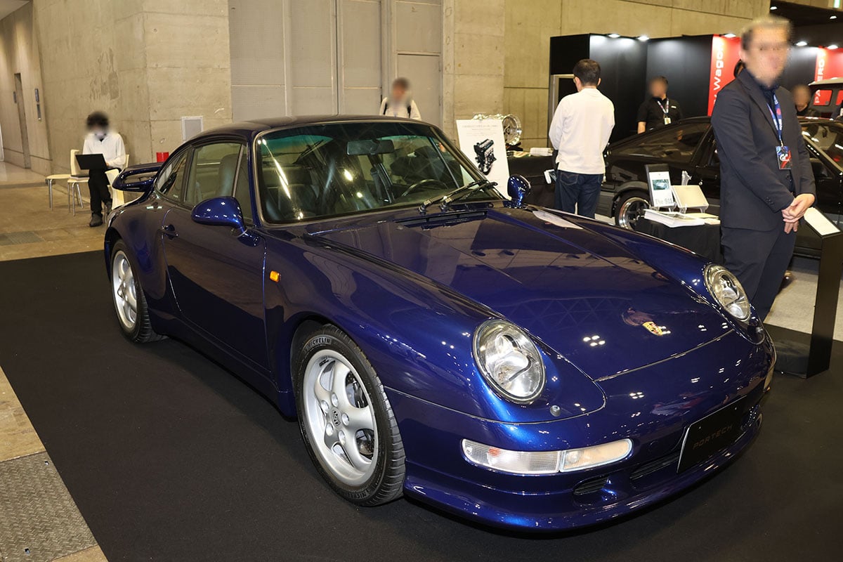 ポルテックが展示した1995年式の“993”型ポルシェ「911カレラ」