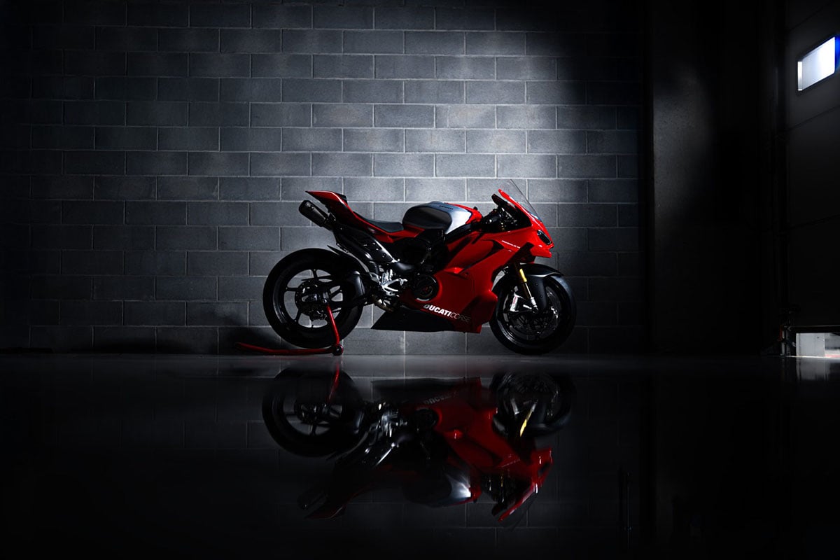 ドゥカティ新型「パニガーレV4 R」