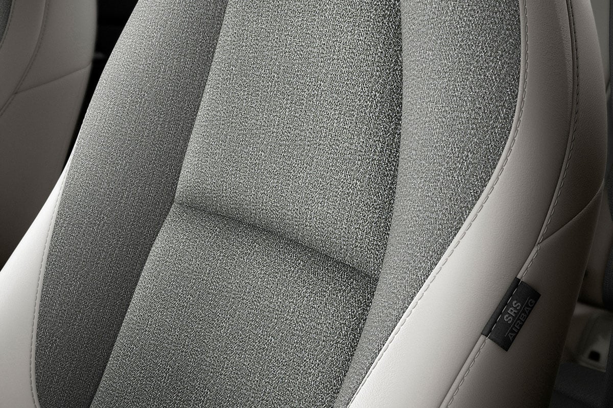 欧州マツダが発表したマツダ「CX-30」の2027年モデル