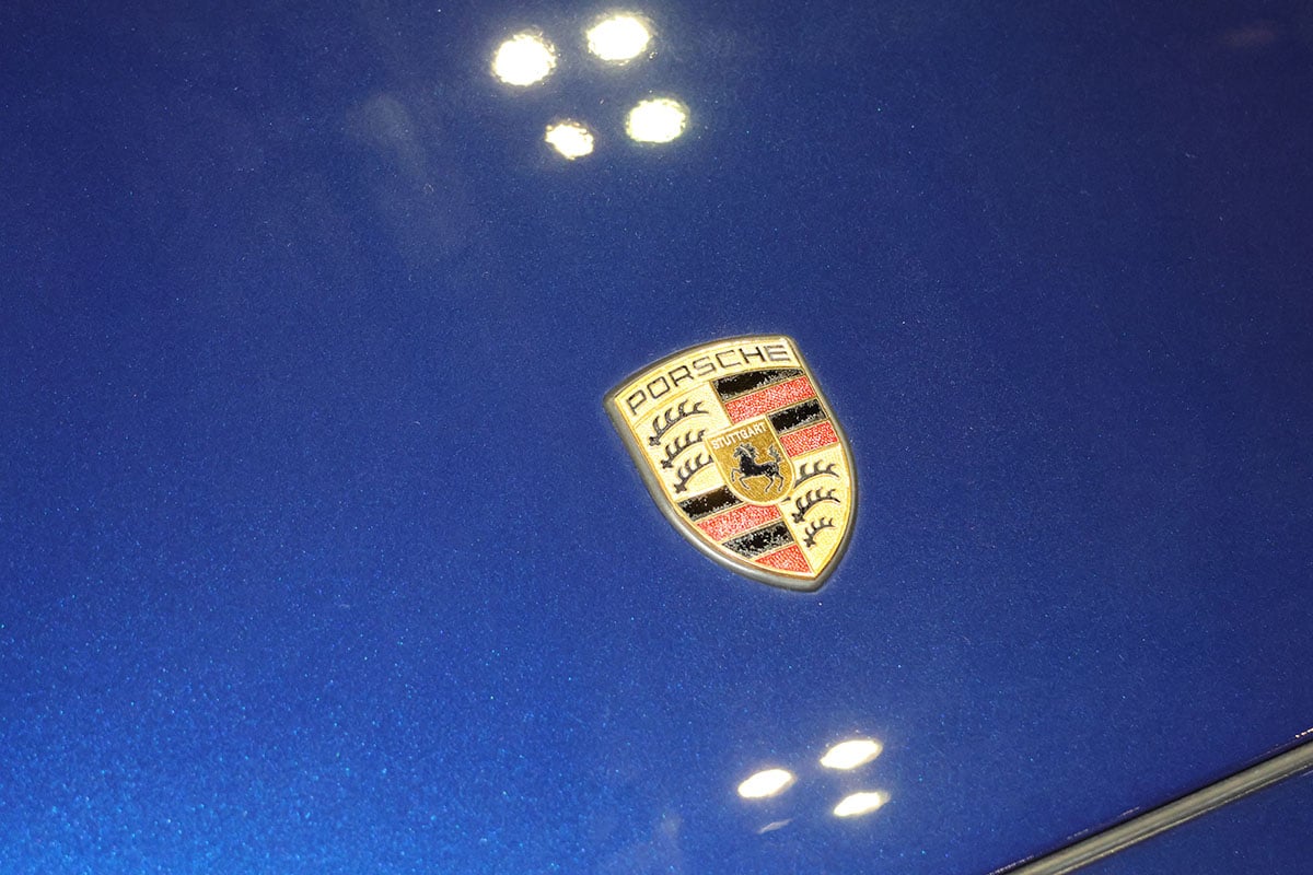 ポルテックが展示した1995年式の“993”型ポルシェ「911カレラ」