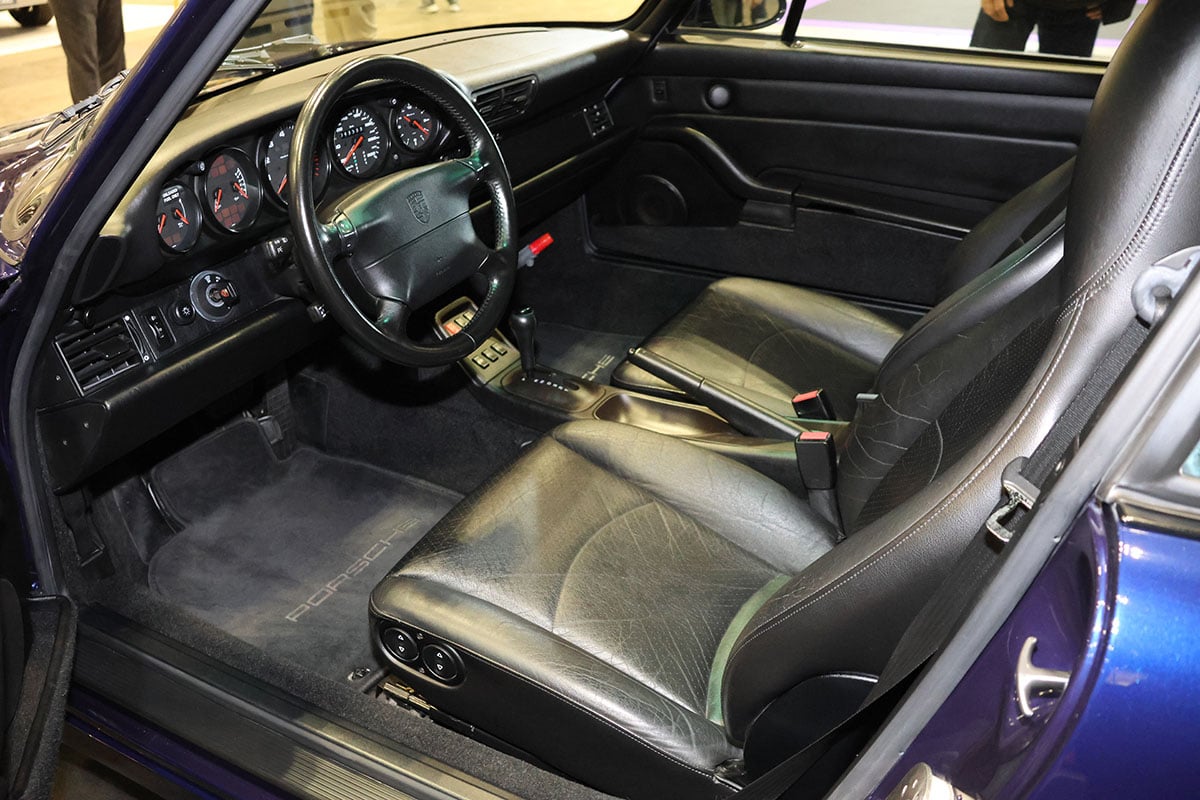 ポルテックが展示した1995年式の“993”型ポルシェ「911カレラ」
