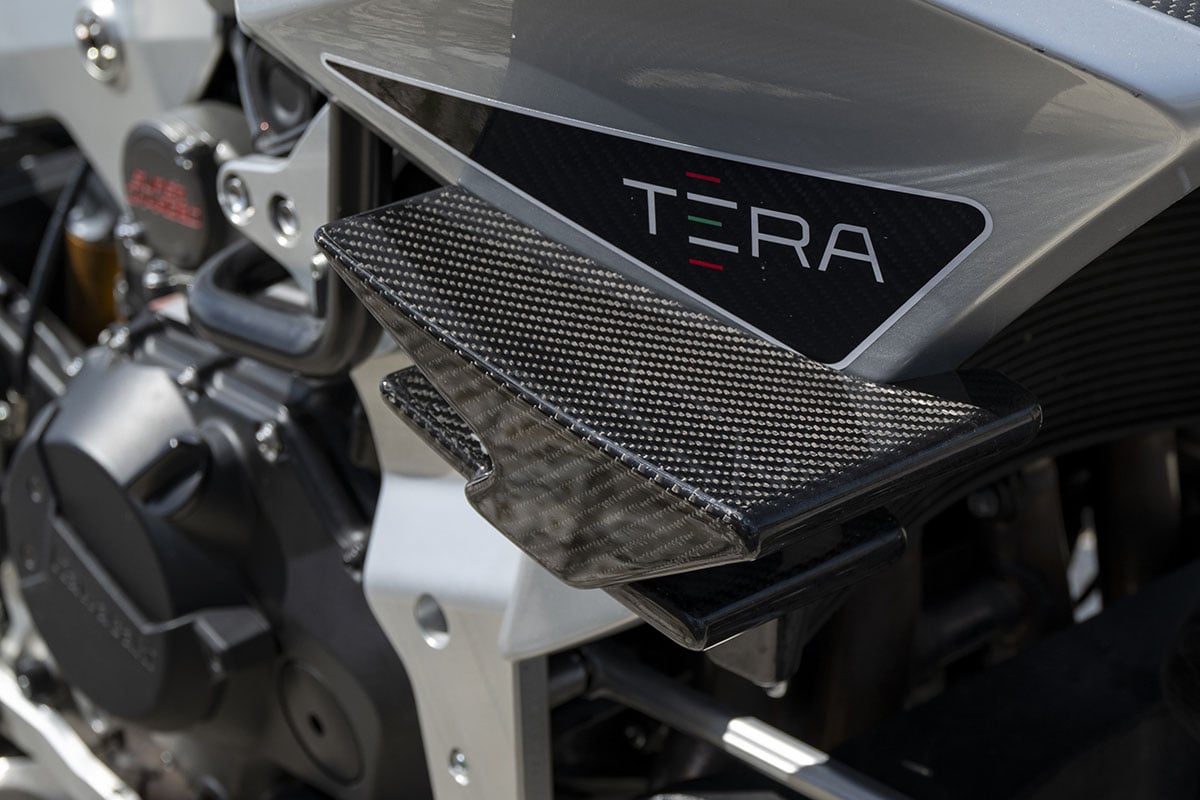 ビモータの新クロスオーバーバイク「TESI H2 TERA」
