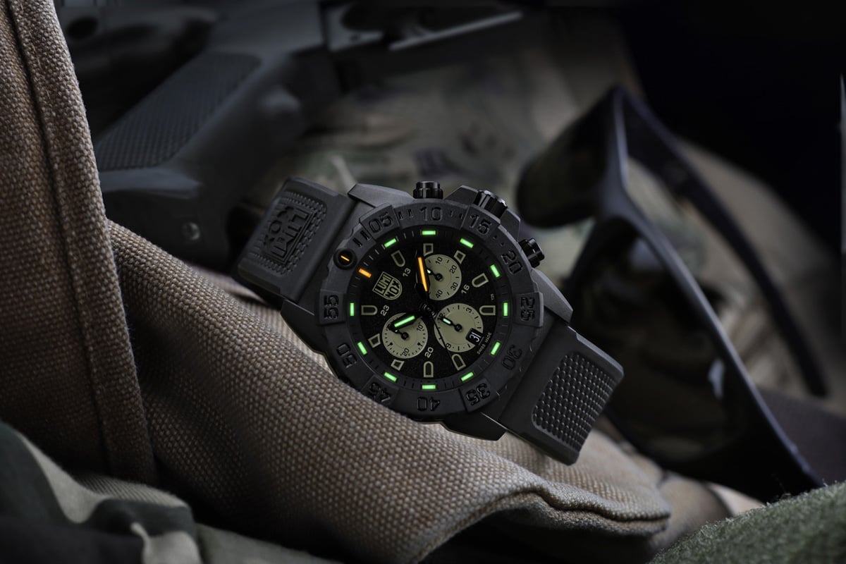 ルミノックスの最大の特徴である“Luminox Light Technology（LLT）”は、マイクロガスライトチューブを使用した自己発光システム