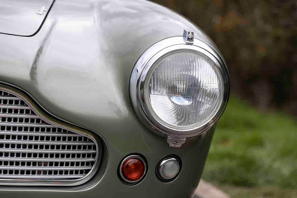 オークションに出品予定の1962年式アストンマーティン「DB4 シリーズIV」Simon Clay(c)2026 Courtesy of RM Sotheby's