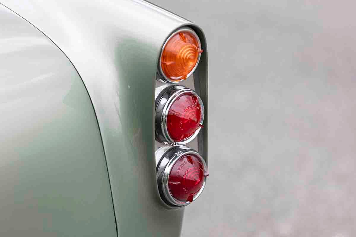 オークションに出品予定の1962年式アストンマーティン「DB4 シリーズIV」Simon Clay(c)2026 Courtesy of RM Sotheby's
