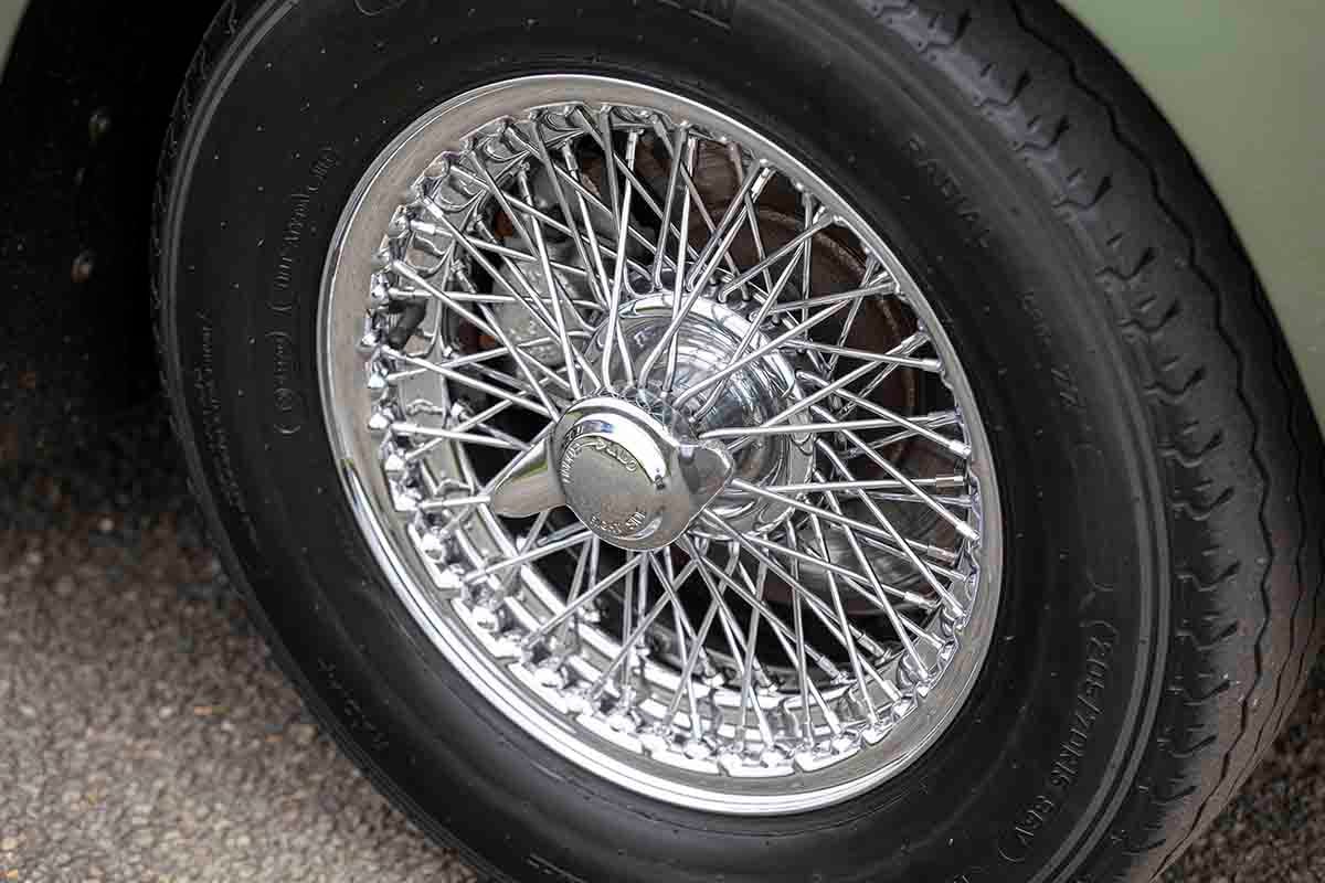 オークションに出品予定の1962年式アストンマーティン「DB4 シリーズIV」Simon Clay(c)2026 Courtesy of RM Sotheby's
