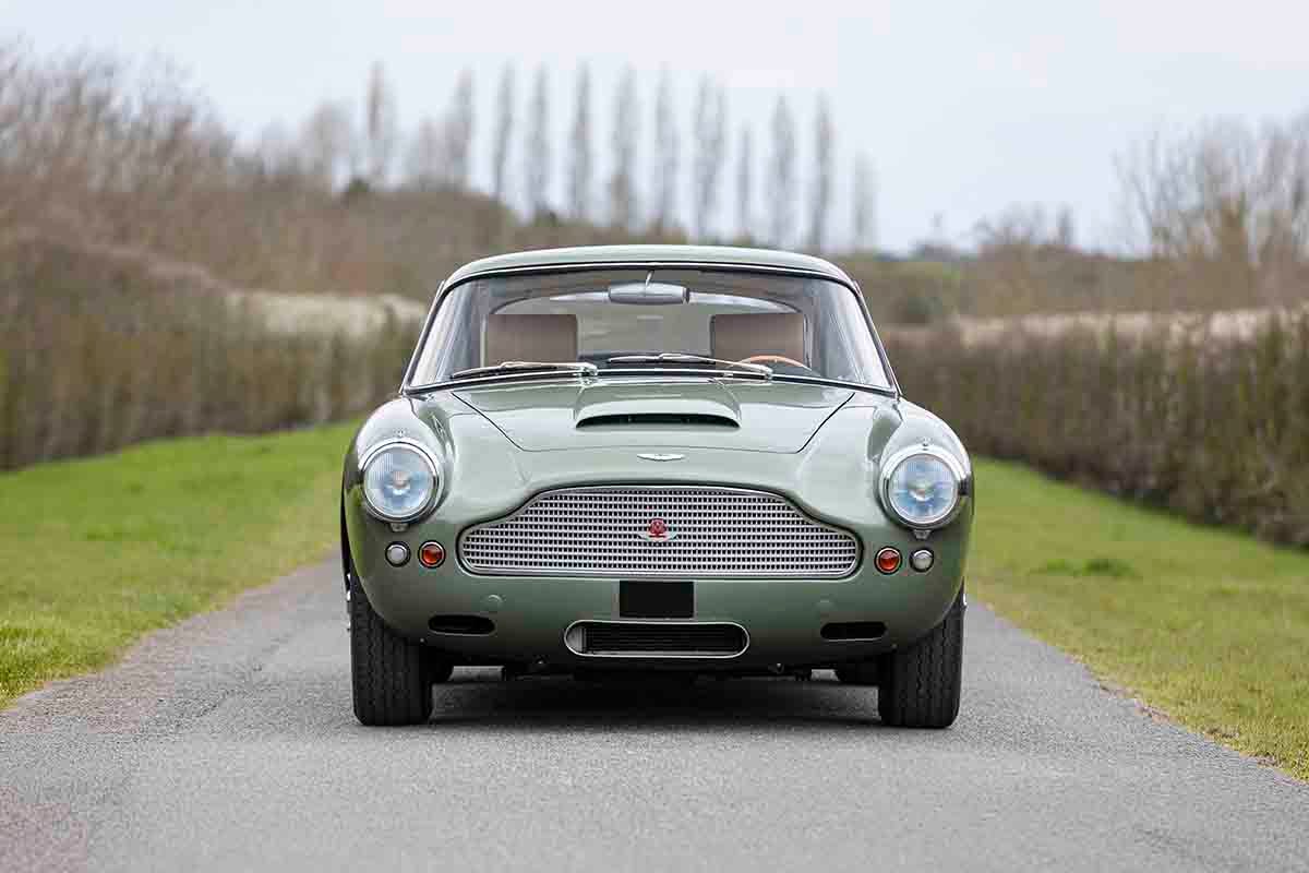 オークションに出品予定の1962年式アストンマーティン「DB4 シリーズIV」Simon Clay(c)2026 Courtesy of RM Sotheby's