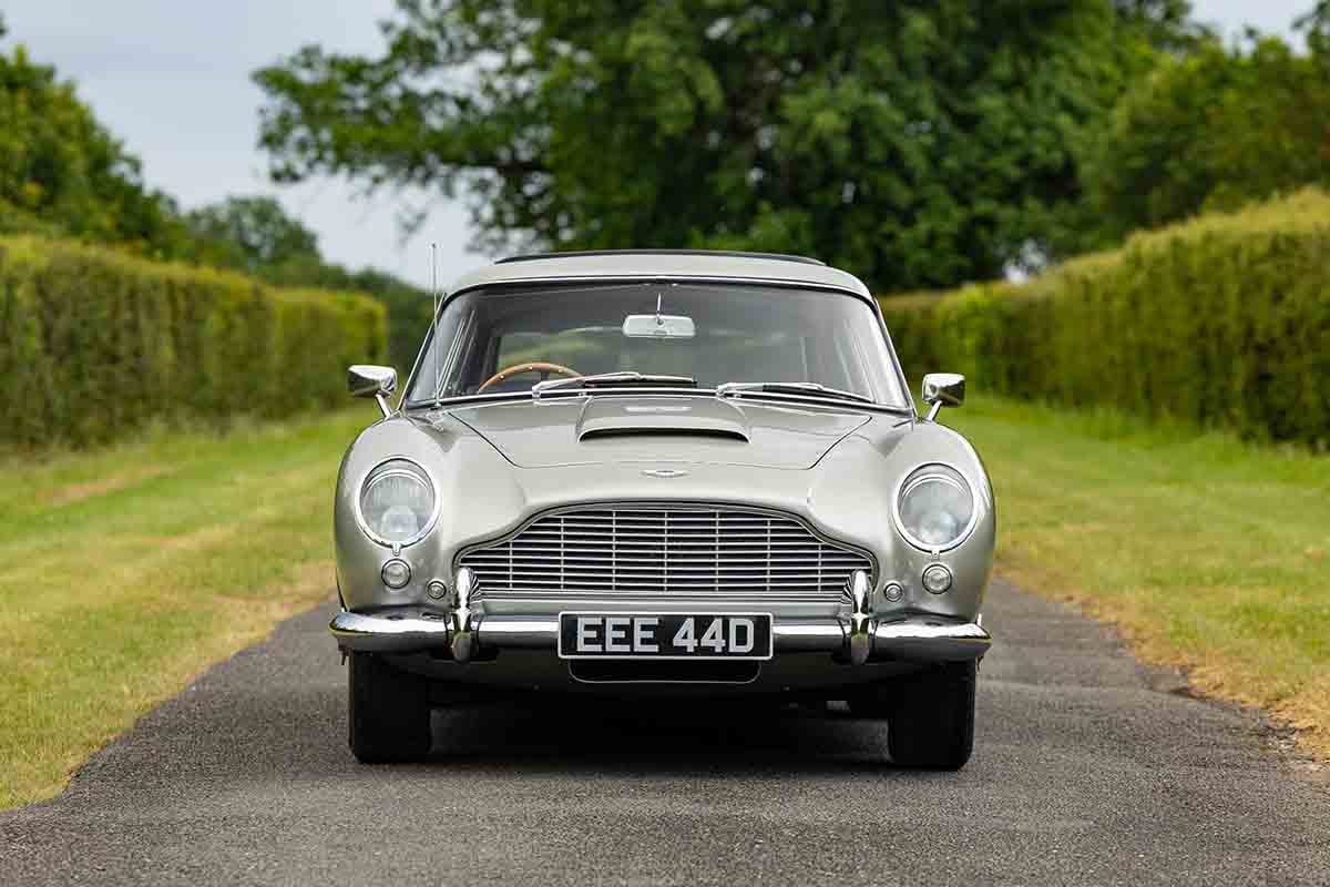 オークションに出品予定の1966年式アストンマーティン「DB5 シューティングブレーク by ラドフォード」Tom Gidden(c)2026 Courtesy of RM Sotheby's