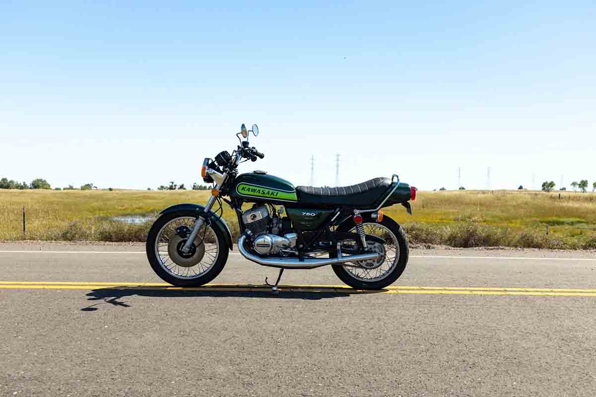 米国オンラインオークションに登場した1974年式カワサキ「H2 マッハIV」