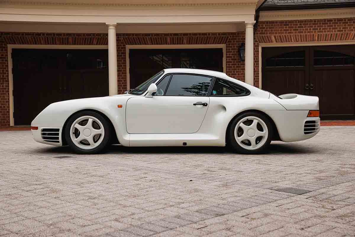オークションに出品予定の1989年式ポルシェ「959スポーツ」Andrew Miterco(c)2026 Courtesy of RM Sotheby's